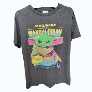 Star Wars Mandalorian Baby Yoda Grogu Gray T-Shirt Size L Graphic Tee Disney